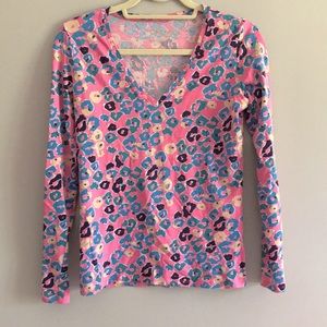 Lilly Pulitzer Paws Off Leopard Long Sleeve V-Neck Tee Size XS